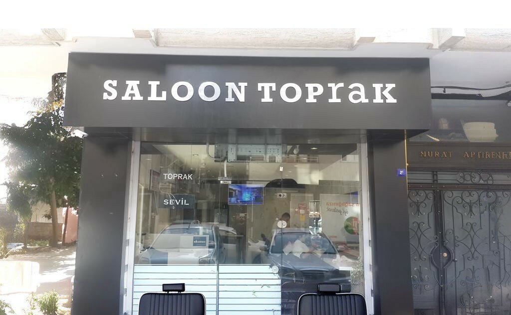 Saloon Toprak