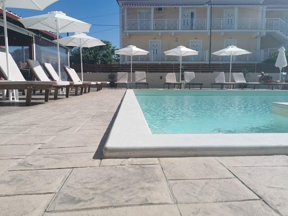 Фото The Mathraki Studios Adult Only