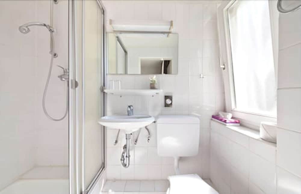 Фото Centrum Hotel Commerz am Bhf Hamburg Altona