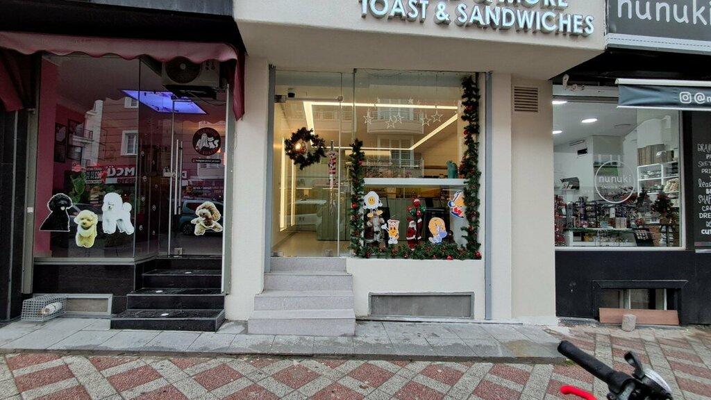 Fast food Bread And More, Istanbul, photo