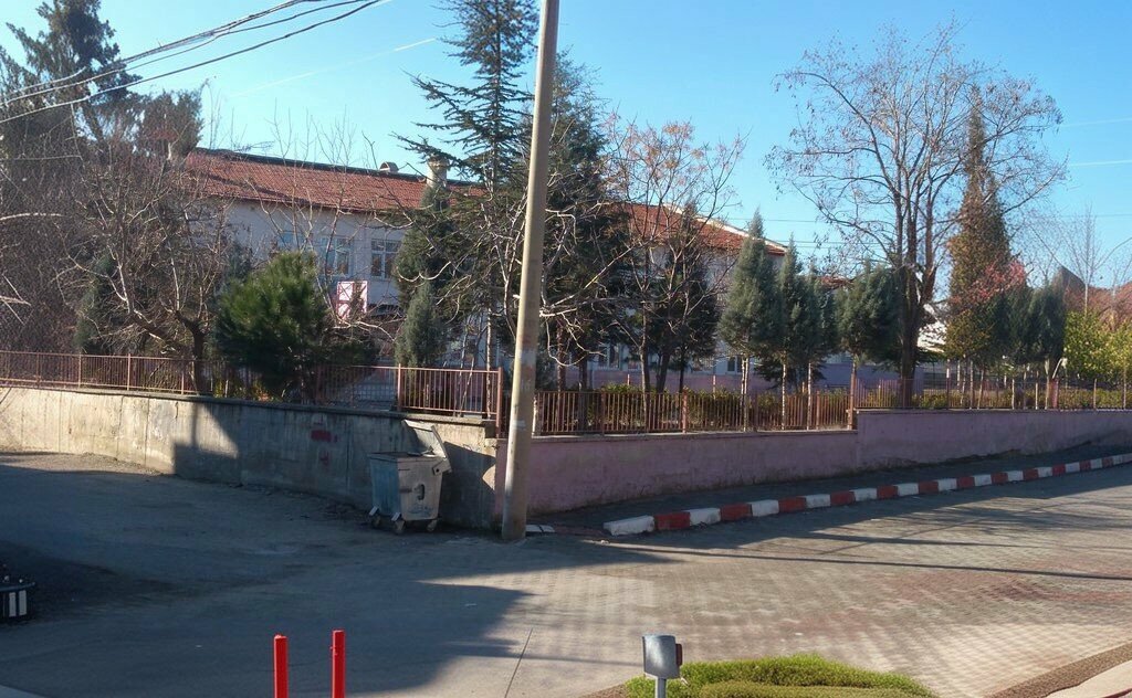 School Naci Hakki Ulusoy Secondary School, Kula, photo