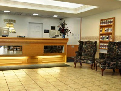 Фото Super 8 by Wyndham Saskatoon Near Saskatoon Airport