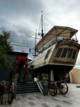 Hispaniola 1953 (набережная имени В.И. Ленина, 12), restaurante