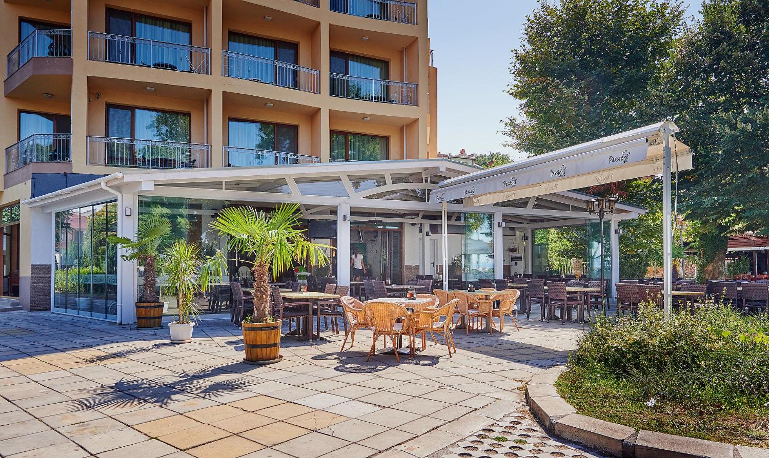 Фото Hotel Paradise Pomorie