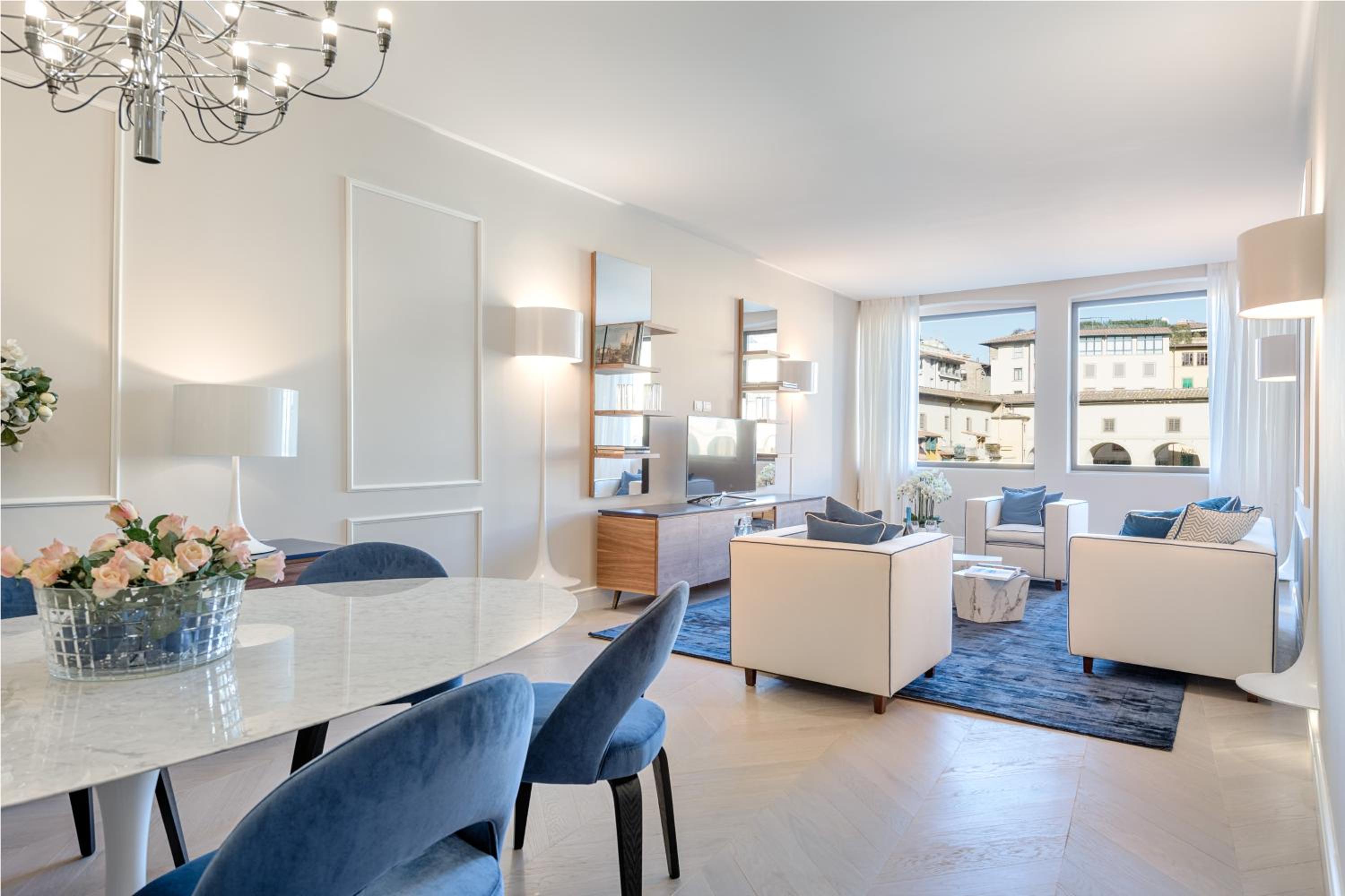 Фото Luxury Blue River