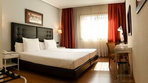 Гостиница Hotel Sercotel Tres Luces