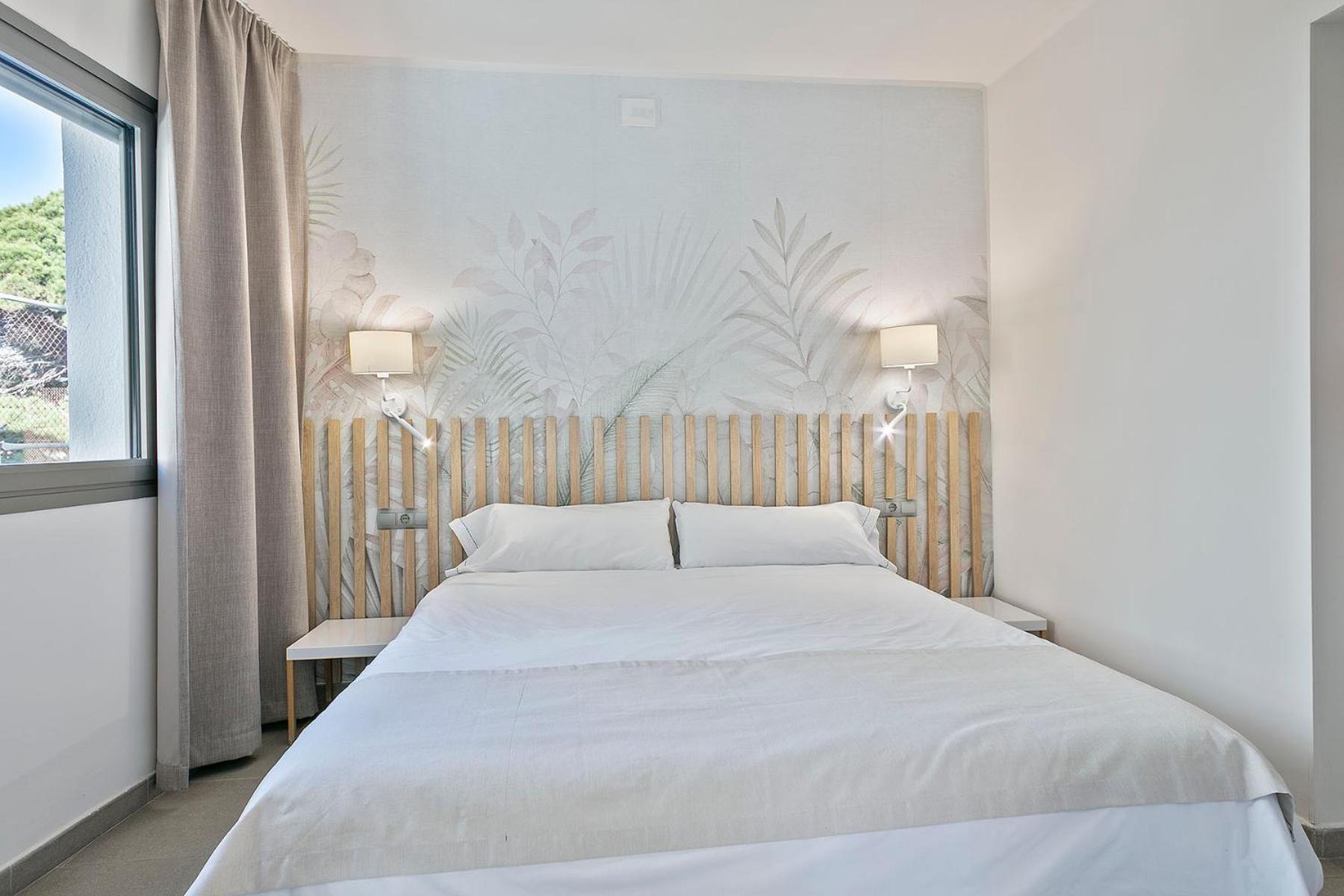 Фото Apartamentos Castellmar