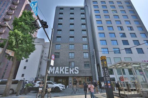 Гостиница Jongno Makers X Pretty Hotel в Сеуле