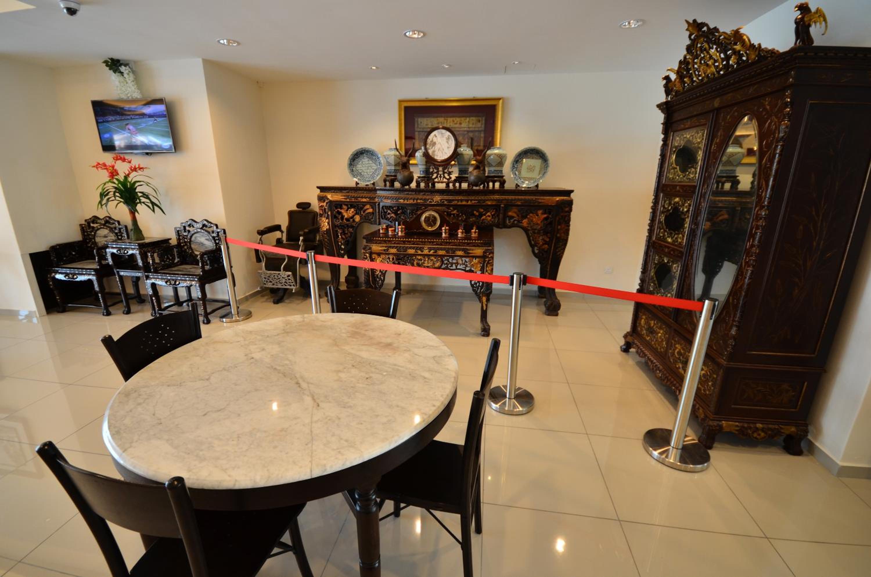 Фото 906 Riverside Hotel