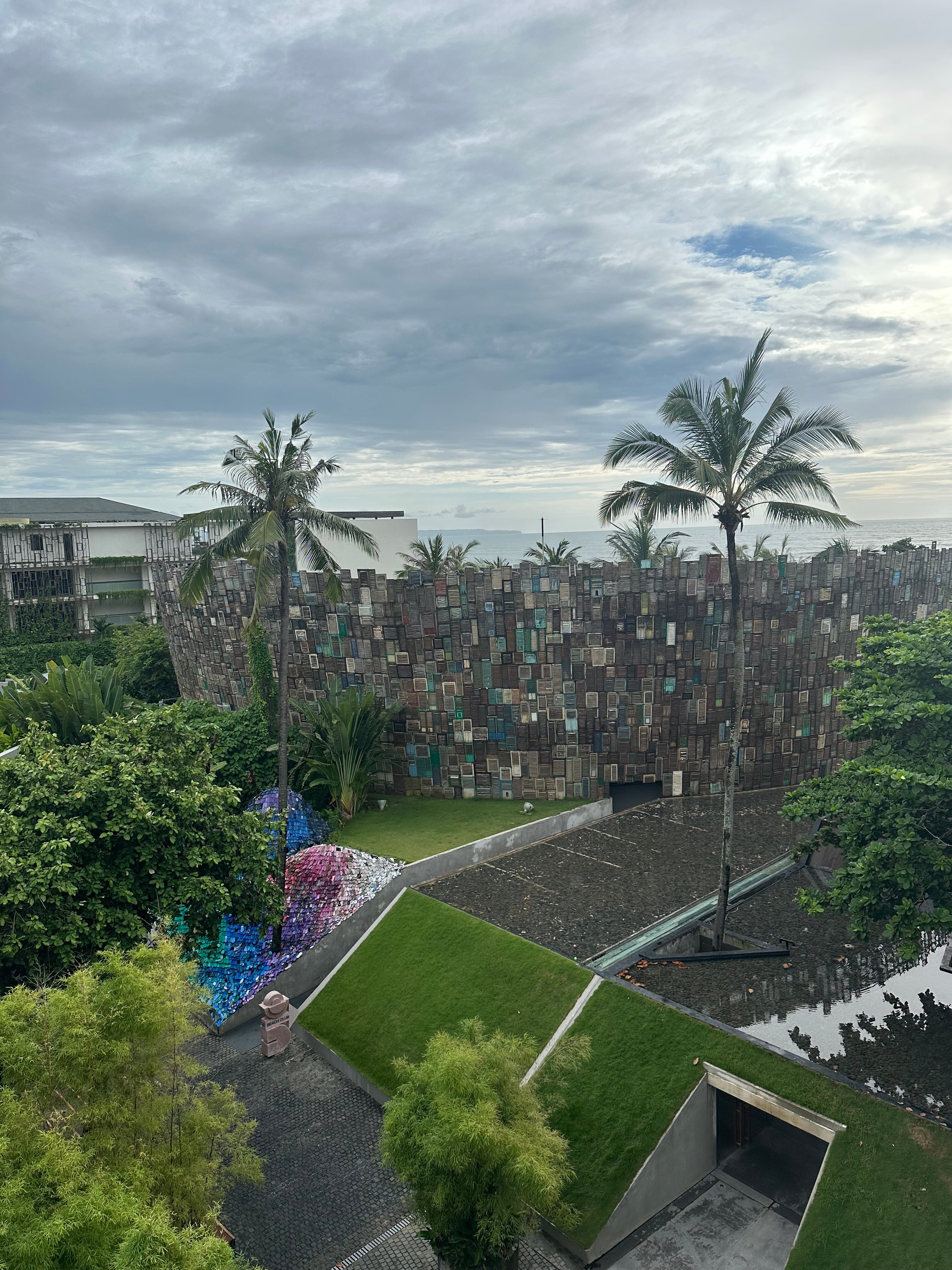 Фото Potato Head Suites & Studios