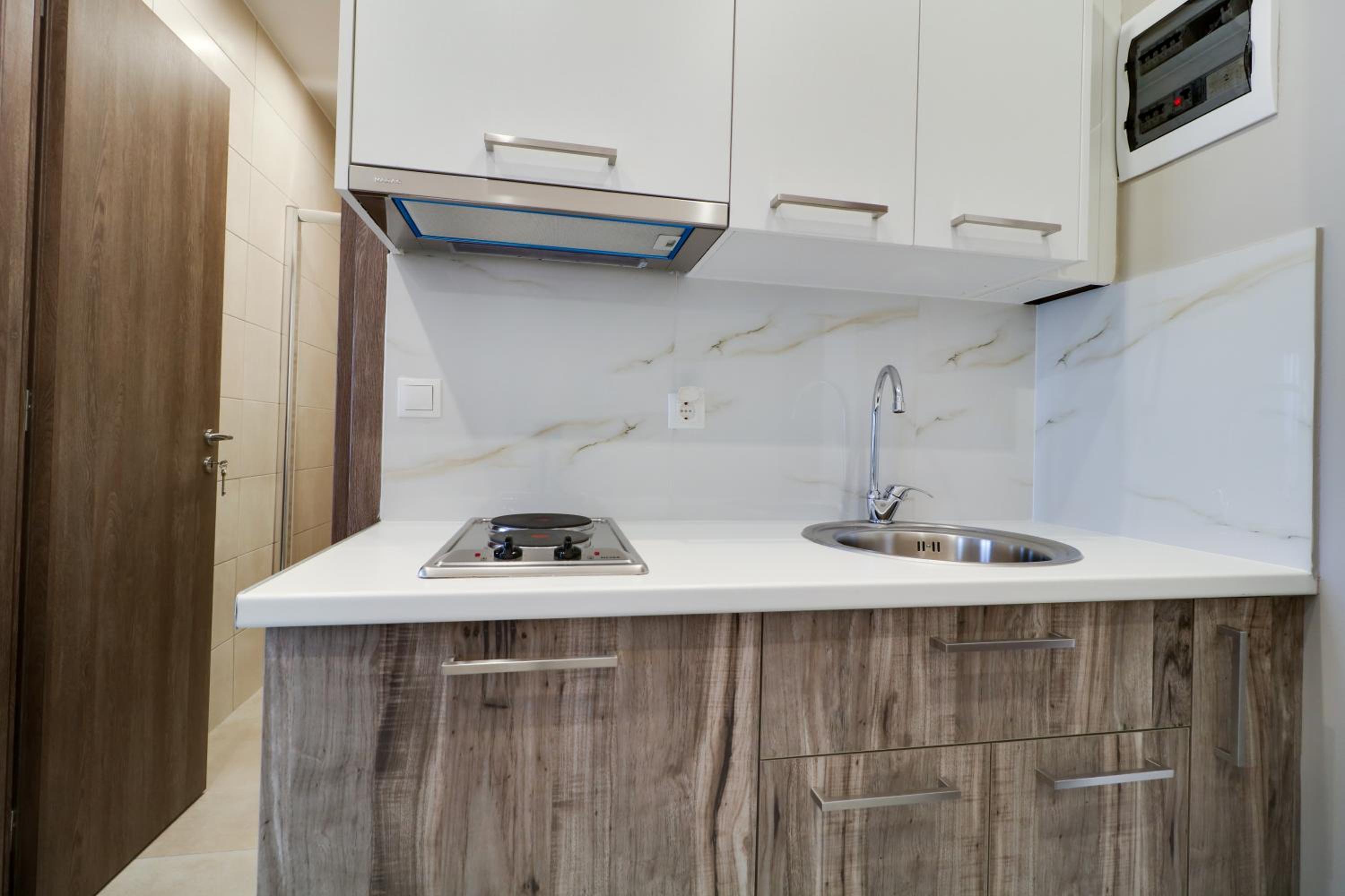 Фото Athens Comfort Suites And Apartments