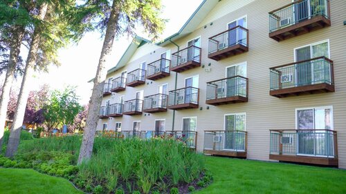 Гостиница Pike's Waterfront Lodge