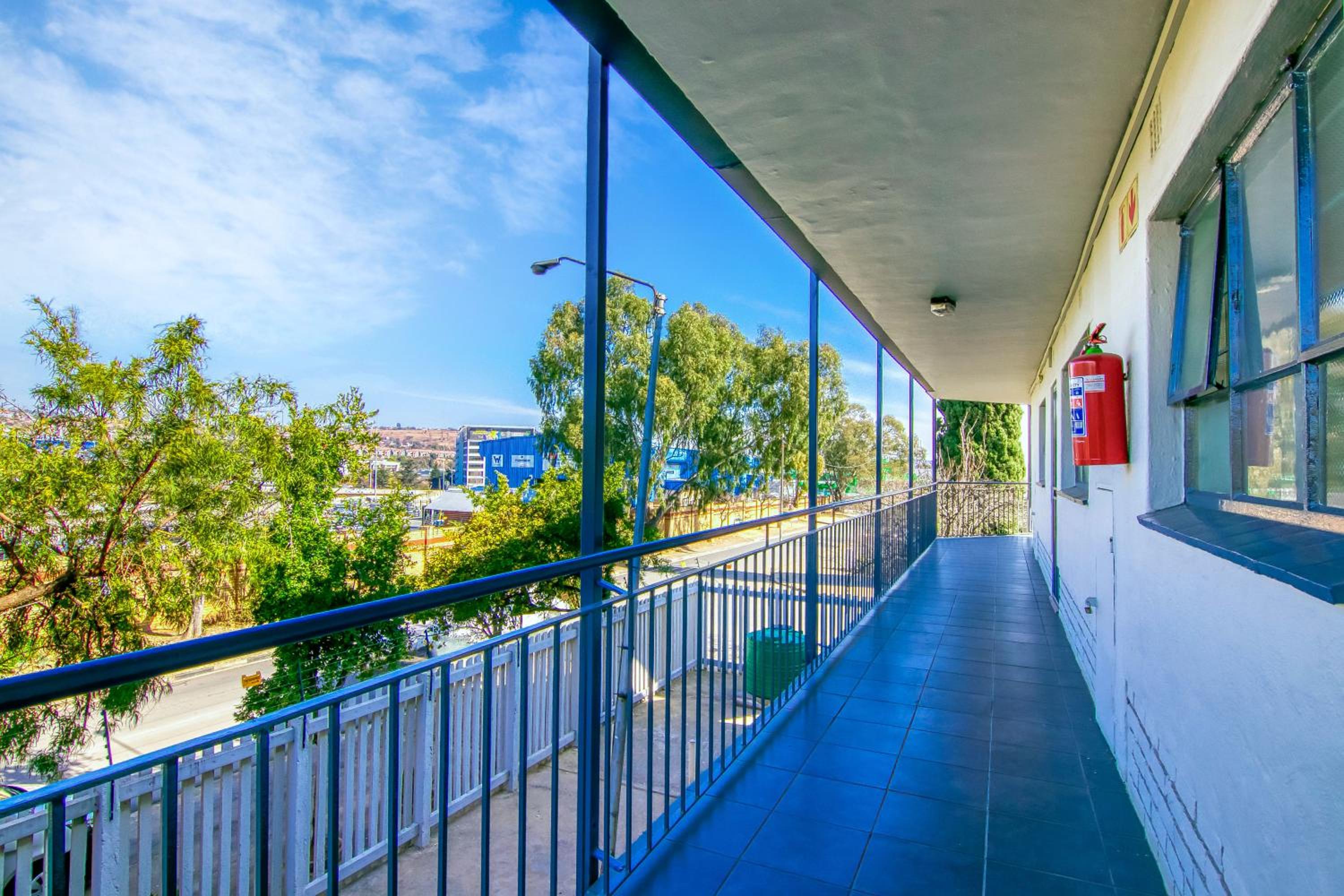 Фото Bm Gardens Apartment Hotel