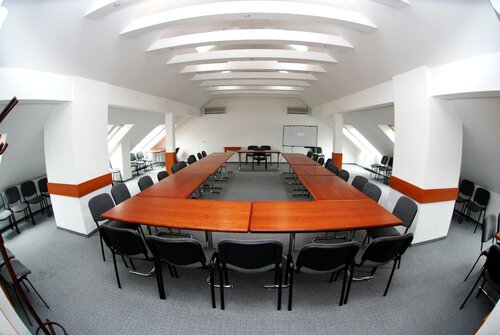 Гостиница Hotel Platan в Секешфехерваре