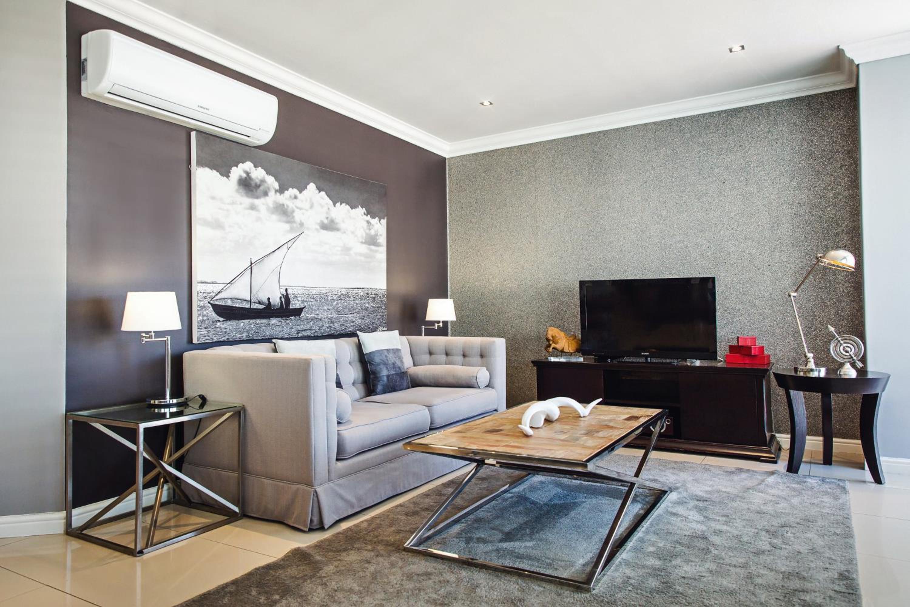 Фото The Granger