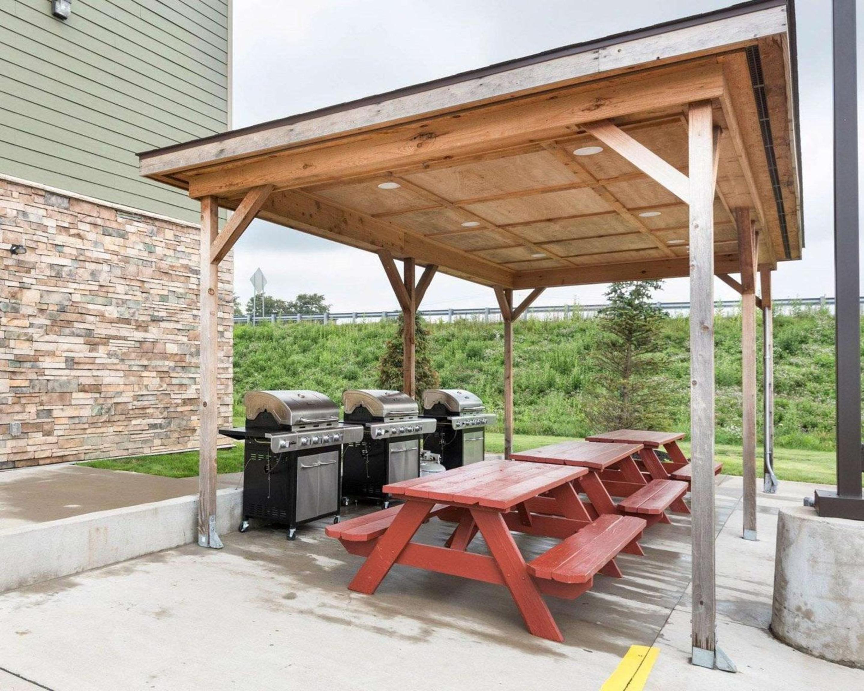 Фото Suburban Extended Stay Hotel Triadelphia