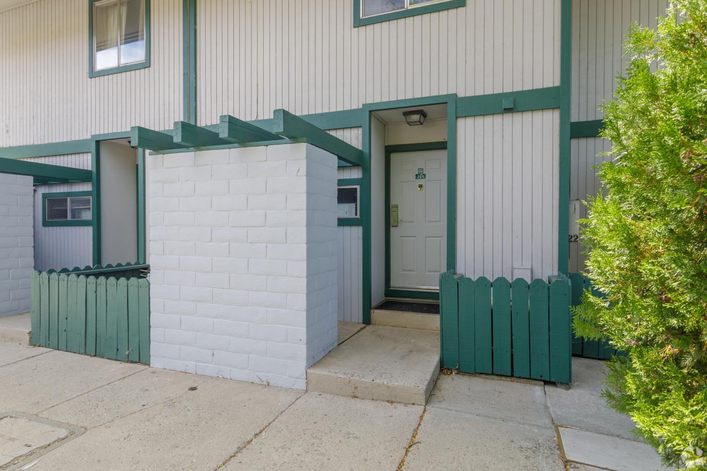 Фото Thunderbird Resort Club