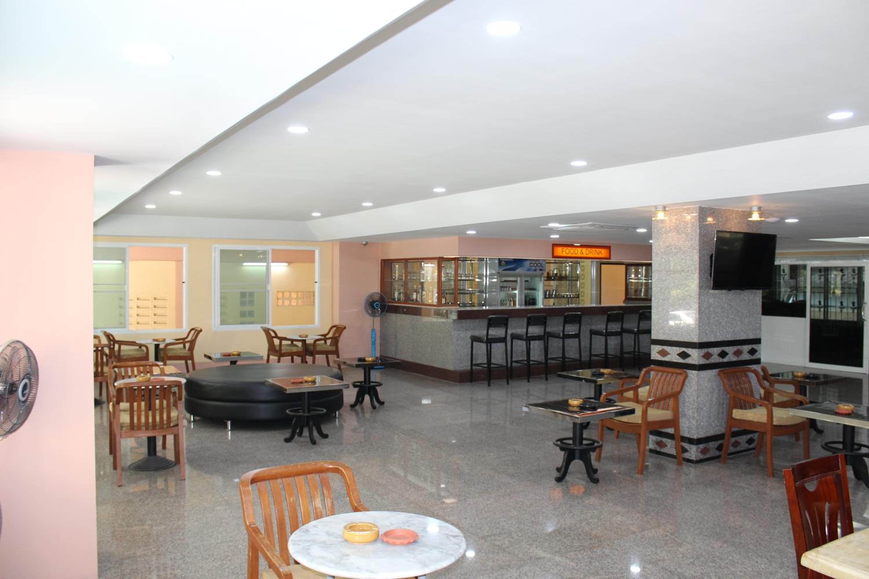 Фото A. A. Pattaya Golden Beach Hotel