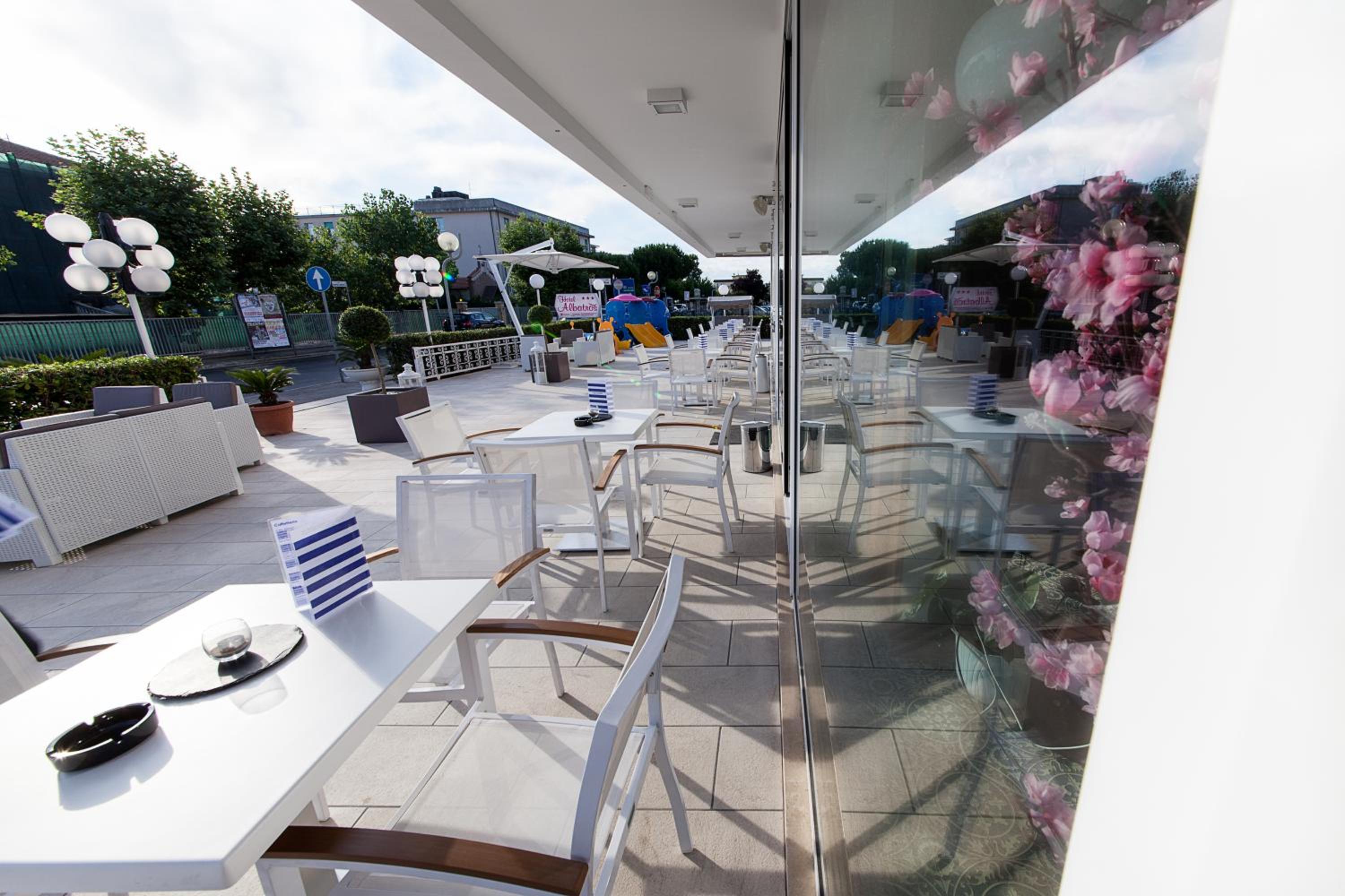 Фото Hotel Albatros