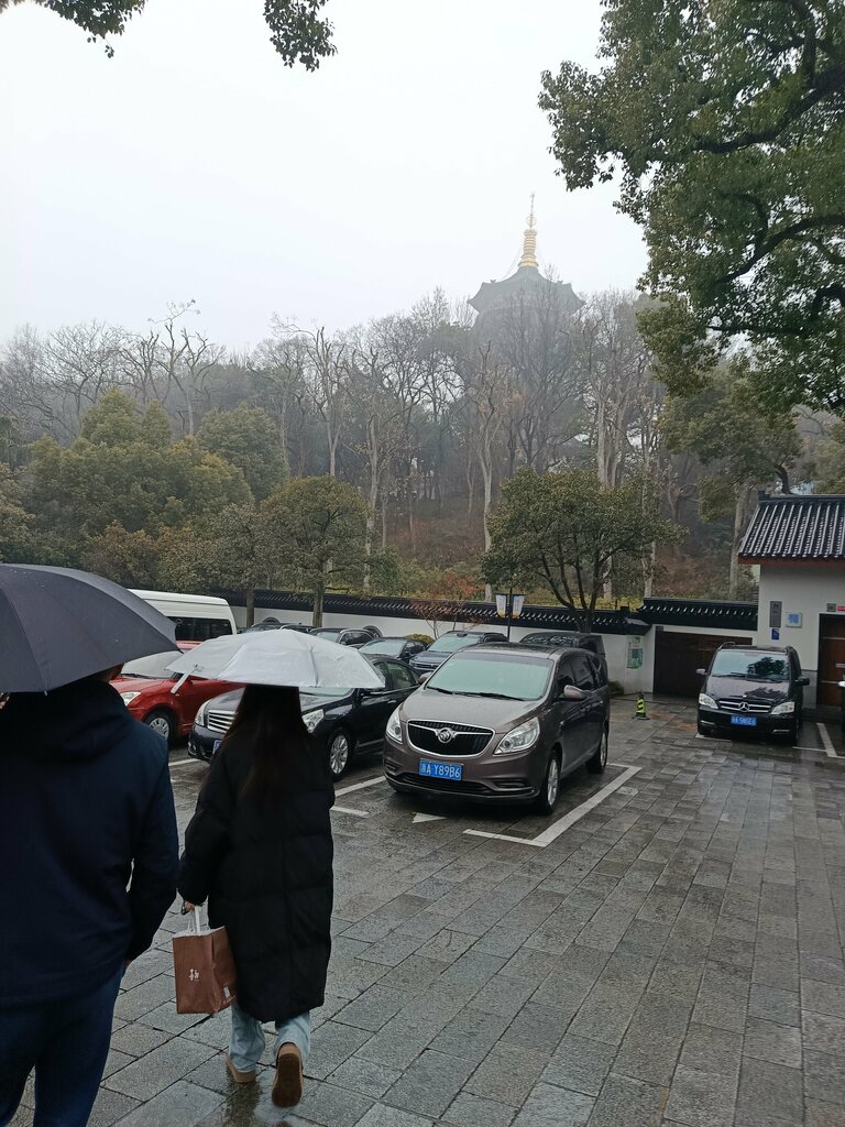 Landmark, attraction Пагода Лэйфэн, Hangzhou, photo