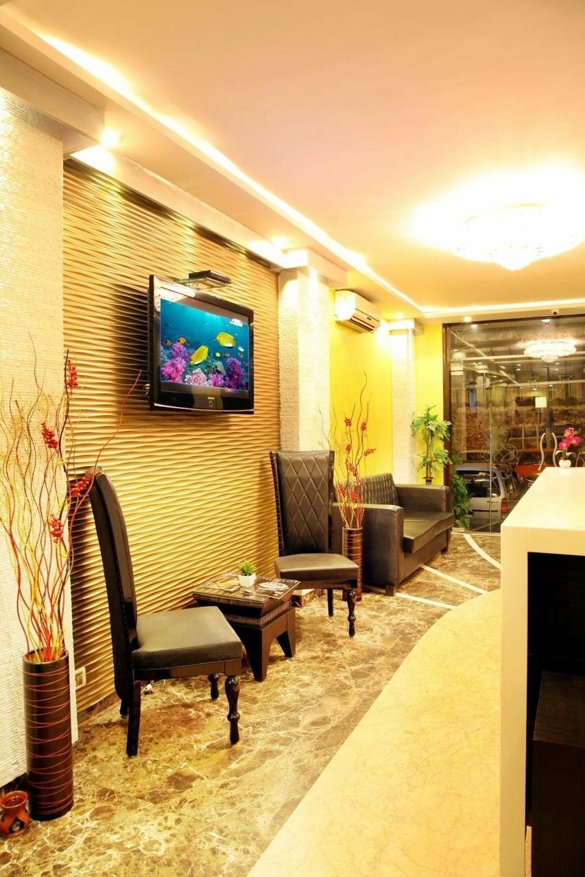 Фото Hotel Tjs Royale