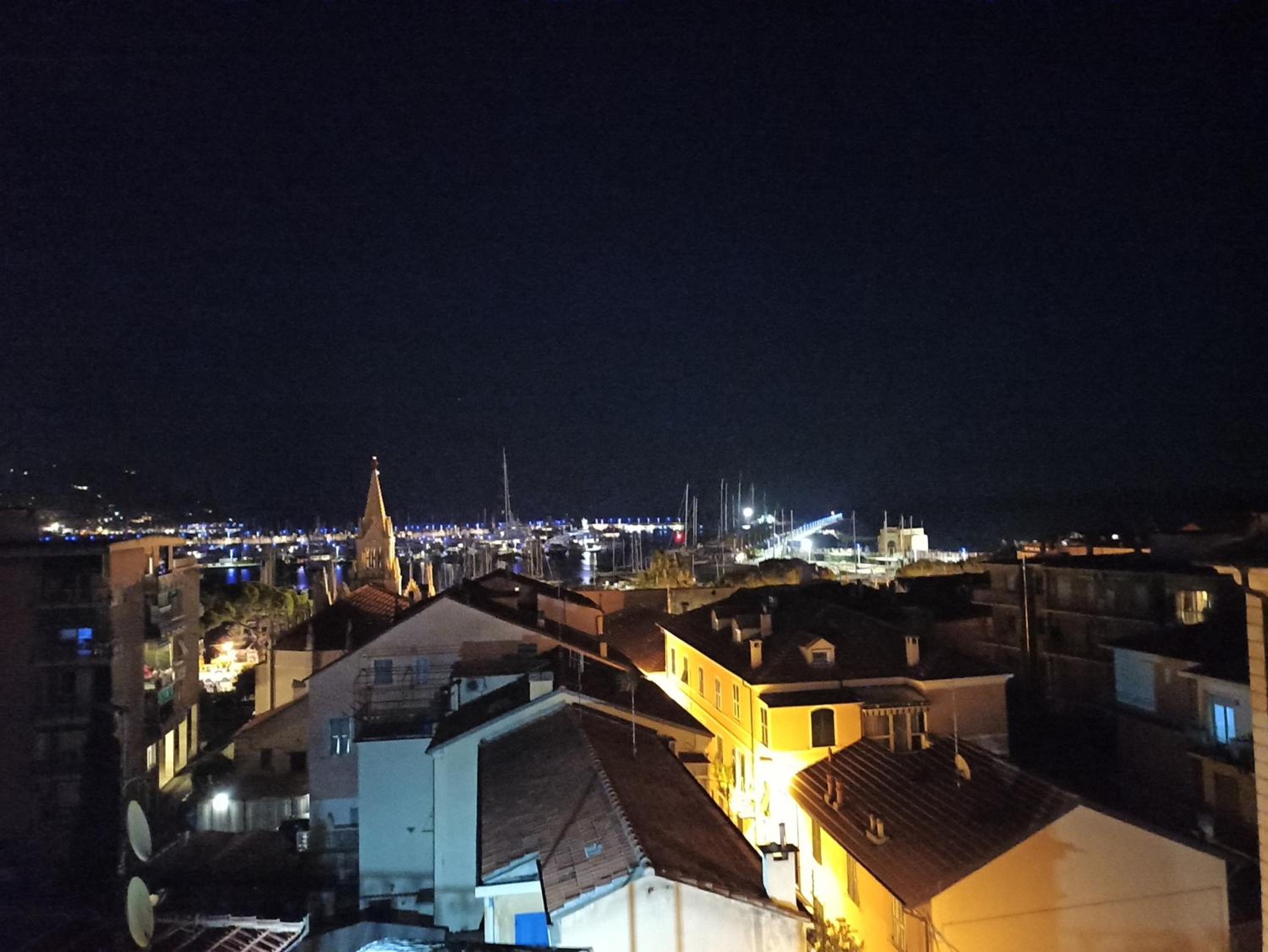 Фото Hotel Robinia