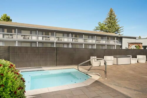 Гостиница Days Inn by Wyndham Bend