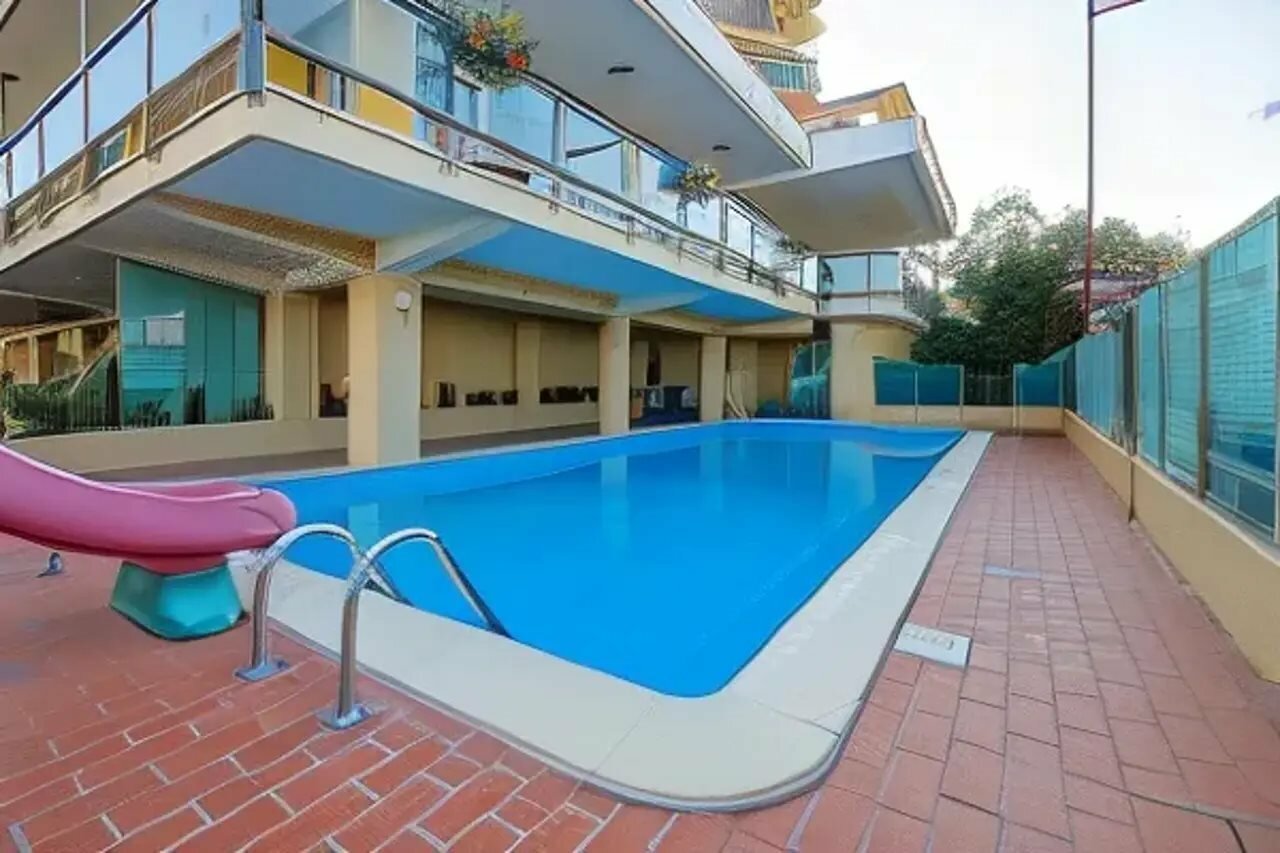 Фото Hotel Crown