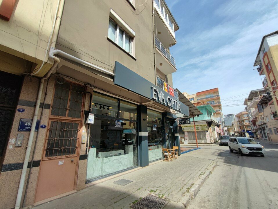 Opticial store Eva Optics, Izmir, photo