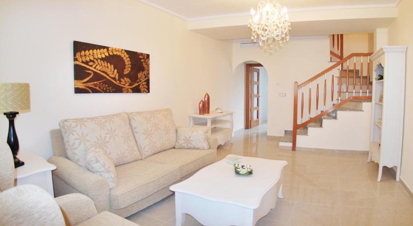 Фото Otaka Apartments