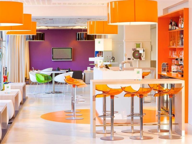 Фото ibis Styles Lille Centre Gare Beffroi