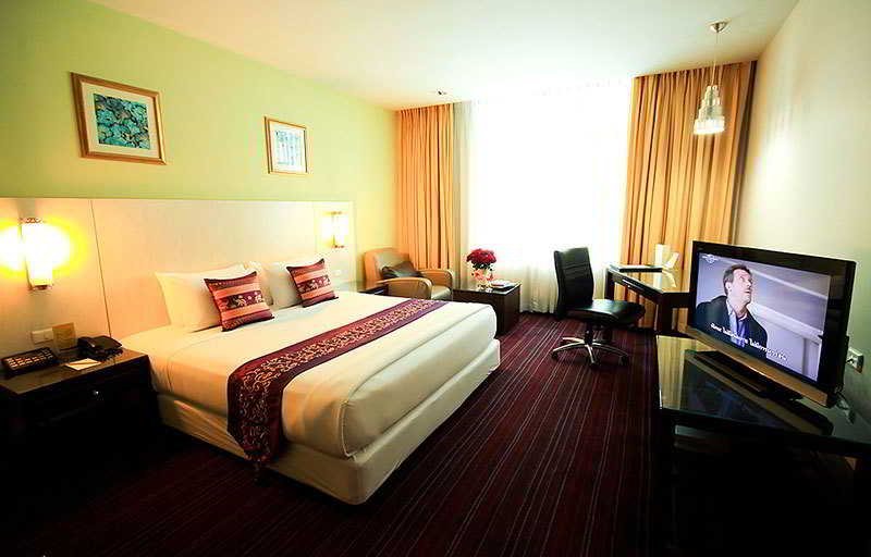 Фото Dynasty Grande Hotel