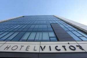 Victor