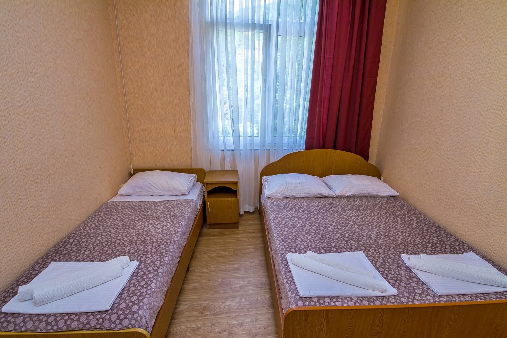 Фото Ирина Лоо центр
