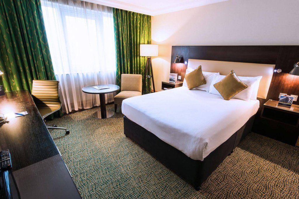 Фото Leonardo Royal Southampton Grand Harbour