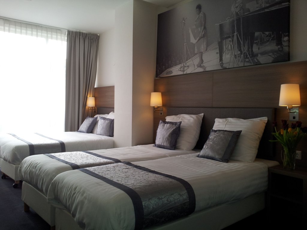 Фото отеля 2