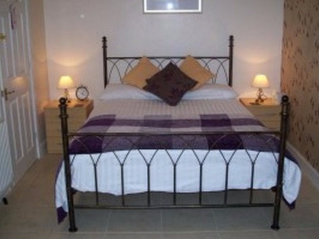 Фото № 29 Well Street B & B