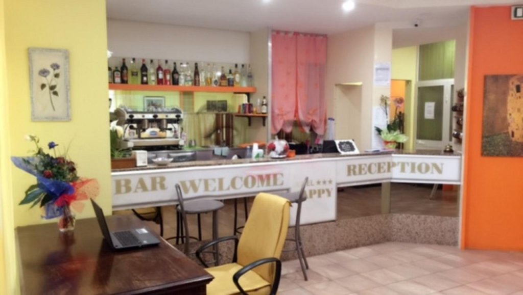 Фото Hotel Happy