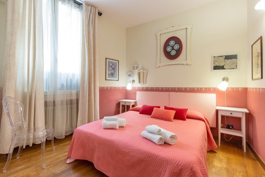 Фото Like Romeo Suites