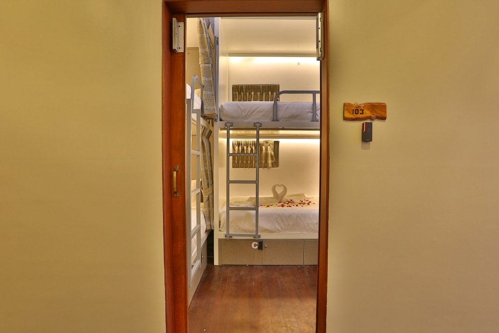 Фото Scott at 31st Street - Hostel