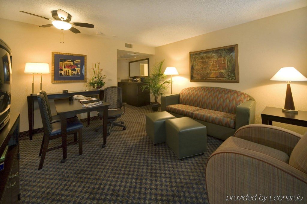 Фото Embassy Suites by Hilton Miami International Airport