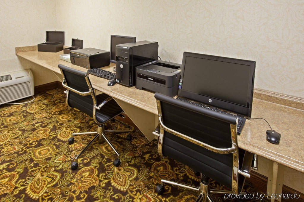 Фото Country Inn & Suites by Radisson Greenfield In