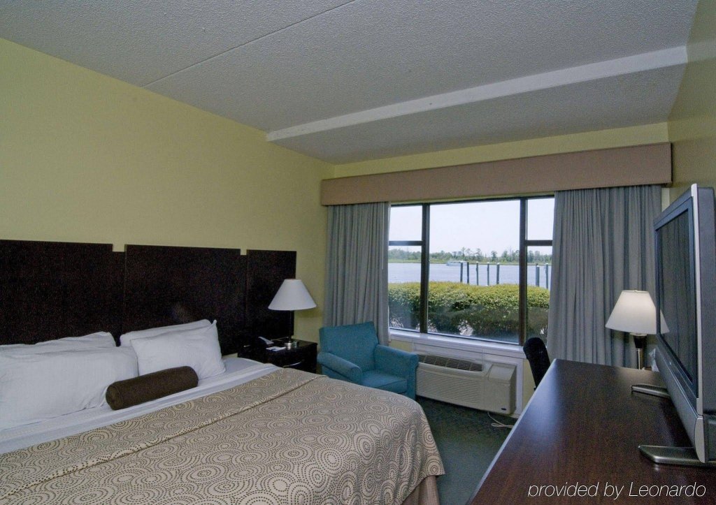 Фото Best Western Plus Coastline Inn
