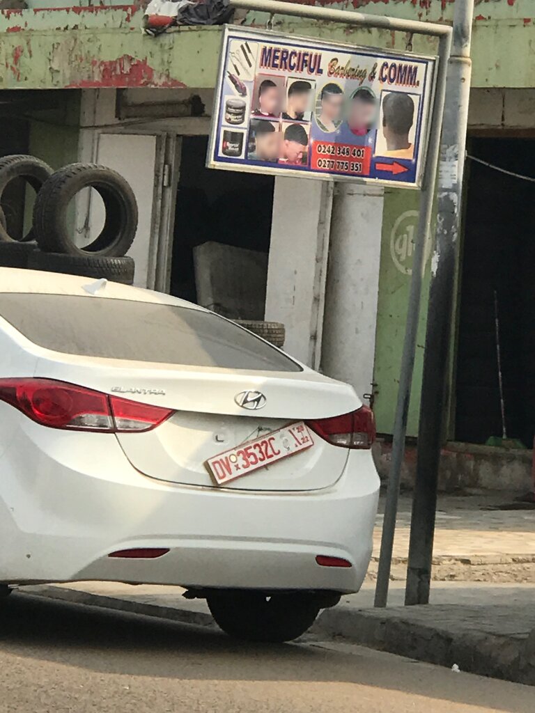 Barber shop Merciful Barbering Salon, Accra, photo