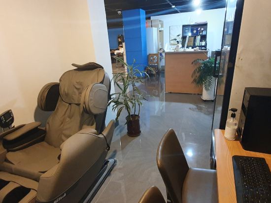 Фото Appletree Hotel