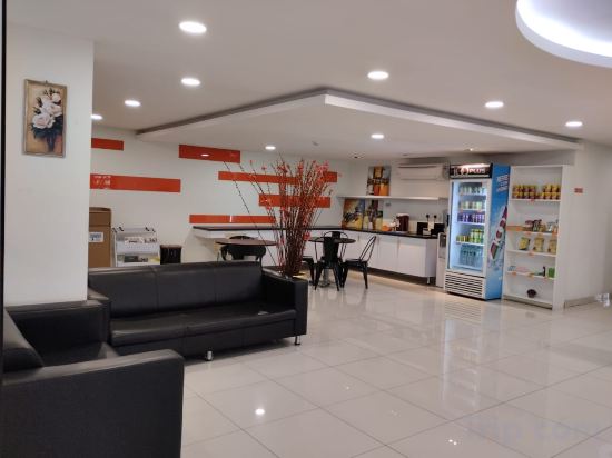 Фото Orange Hotels Kuchai Lama