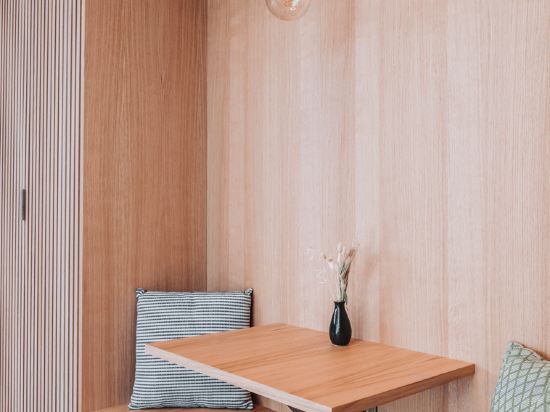 Фото Youth Hostel Montreux