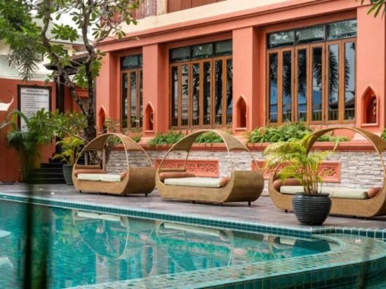 Фото Chateau EN Ville Pattaya