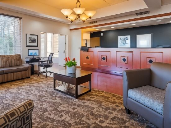 Фото Best Western Tomah Hotel