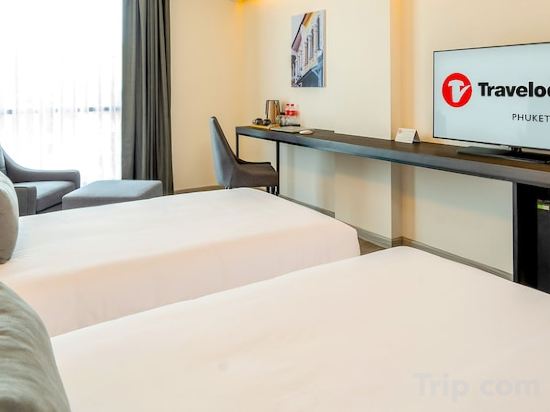 Фото Travelodge Phuket Town